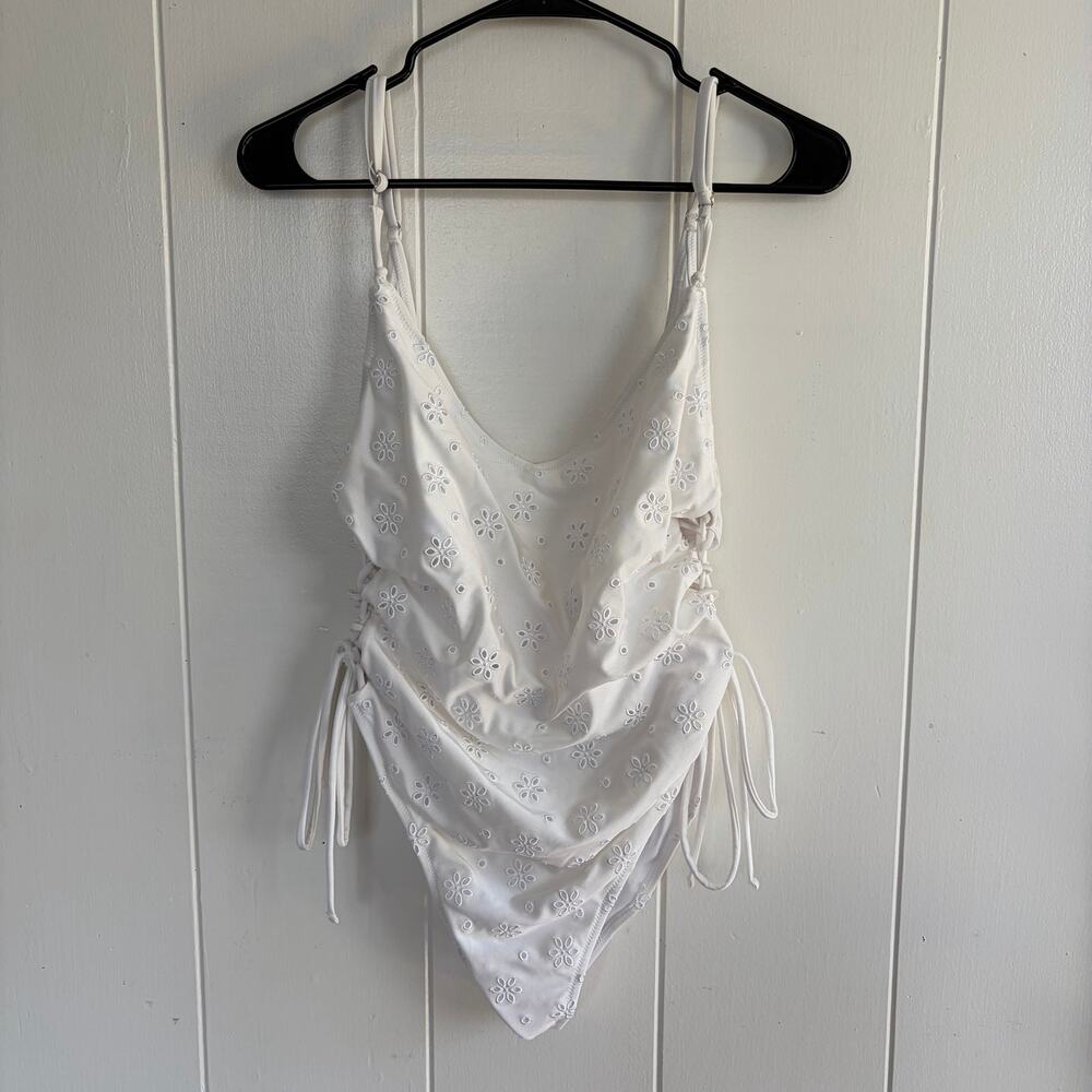 POWER 2 the FLOWER Eyelet One Piece Swimsuit Size Large